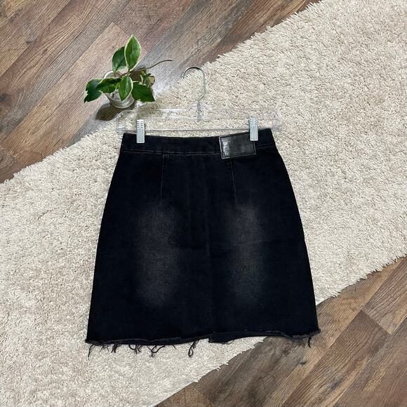 One Teaspoon 23 Black Zip Front Frayed Achor Vixen High Waist A Line Mini Skirt - Picture 3 of 4